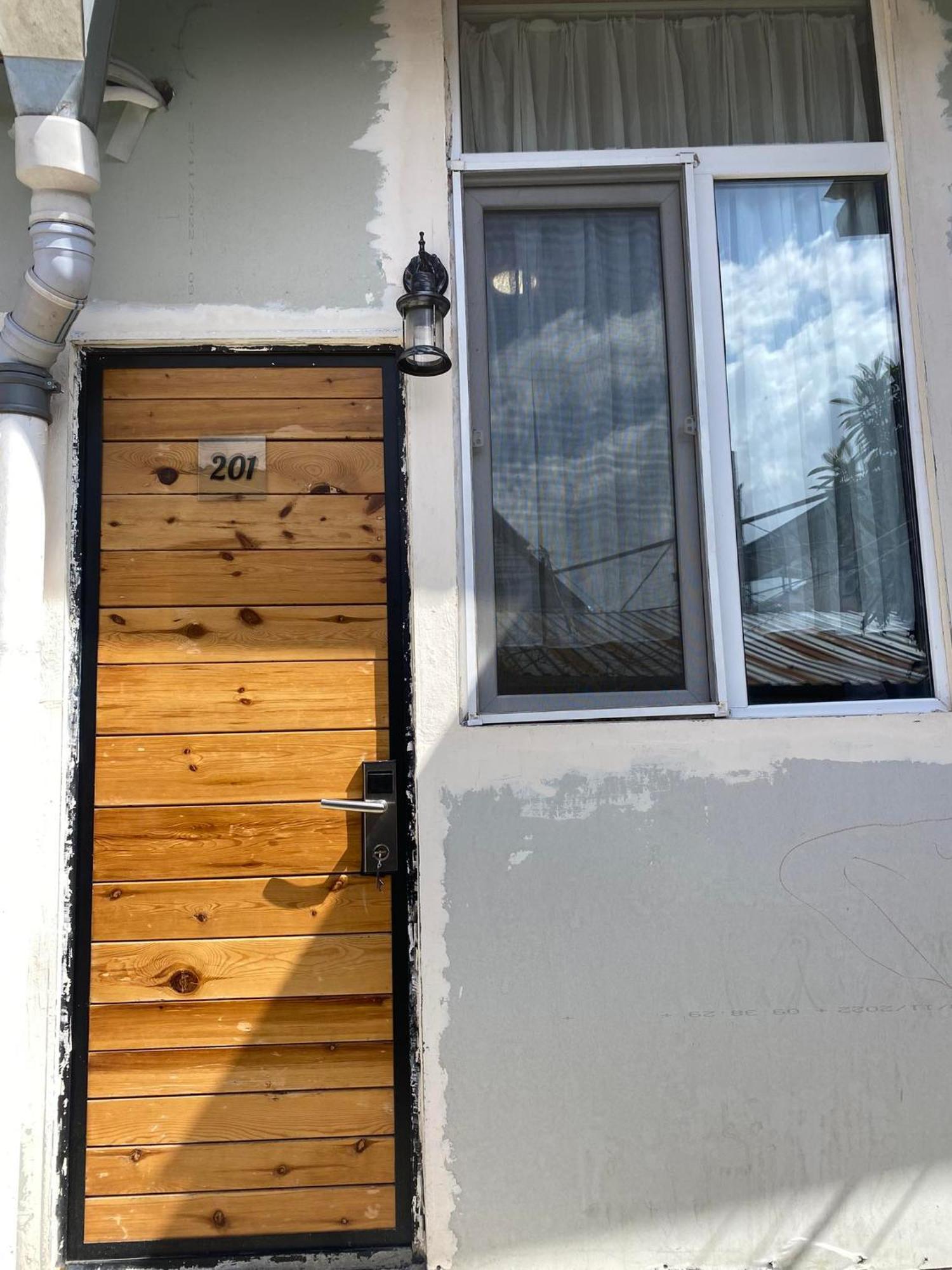 Family Apartment In Avlabari Tbilisi Exterior photo