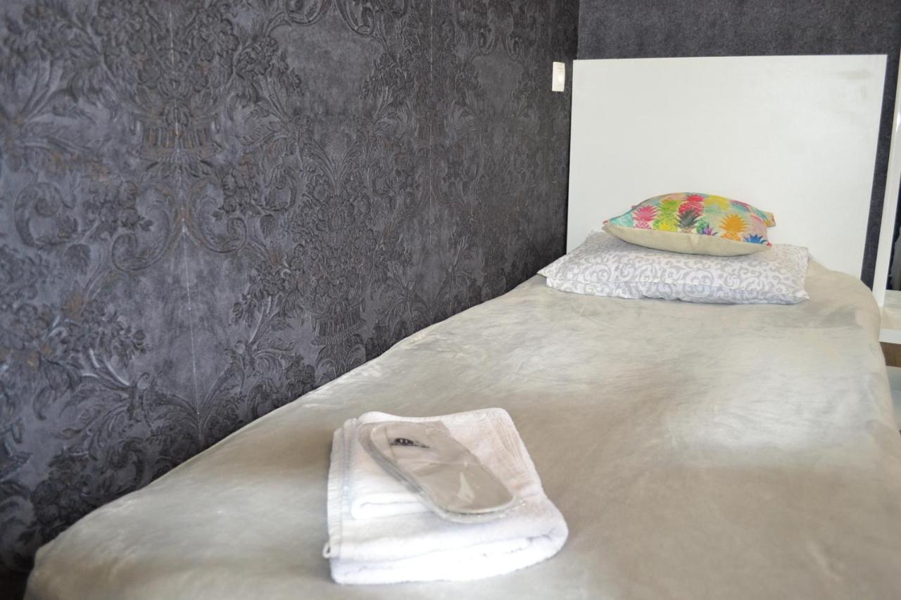 Family Apartment In Avlabari Tbilisi Exterior photo